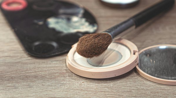 Comment pratiquer le yoga pour débutantes tout en restant motivée et sereine ?